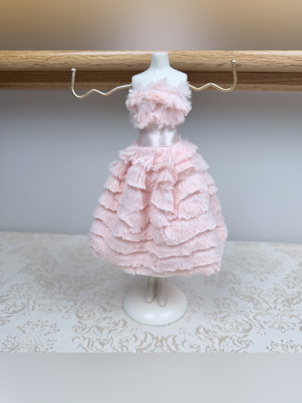 Pink Ruffled Mannequin Necklace Holder, Bracelets, Girly, READ